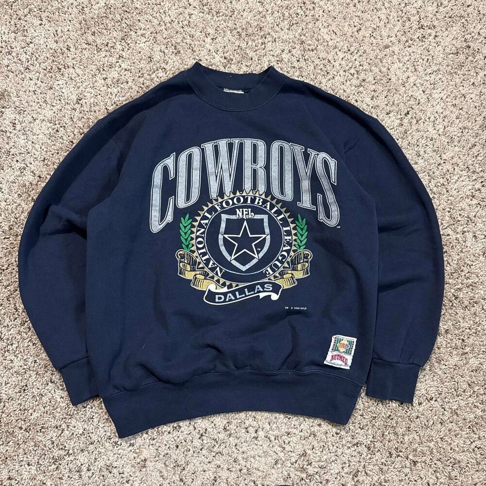 Nutmeg Men's Navy and Blue Sweatshirt